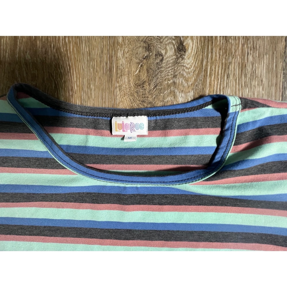LuLaRoe Striped T-Shirt Women Medium Multi-Color Short Sleeve Scoop Neck Top - Picture 2 of 7